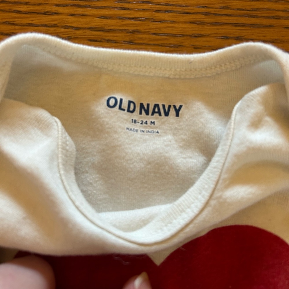 Old Navy White & Red Heart Kids Onesie - Picture 3 of 4